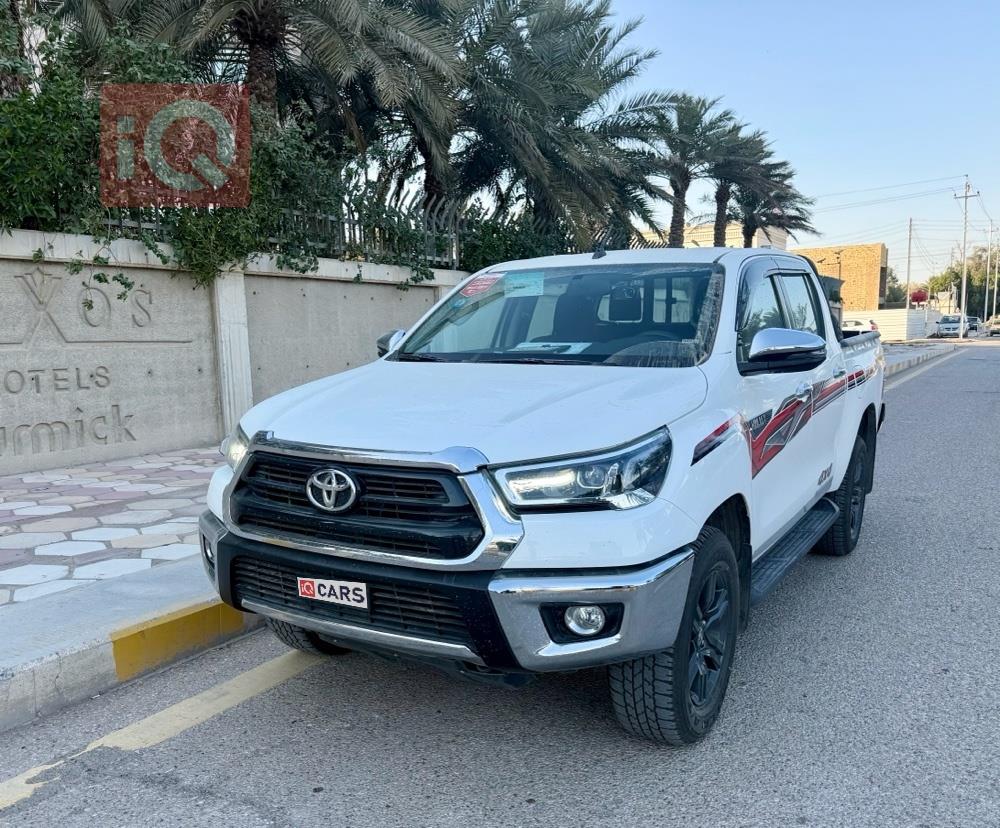 تويوتا هايلوكس